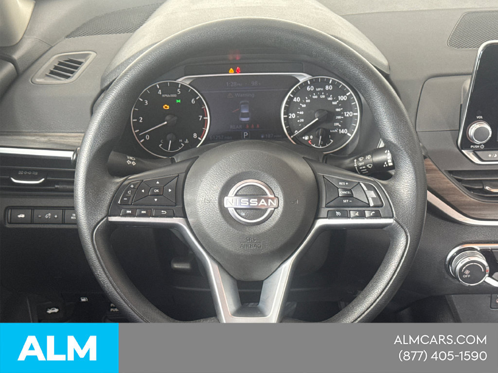 Used 2025 Nissan Altima 2.5 SV FWD image 25
