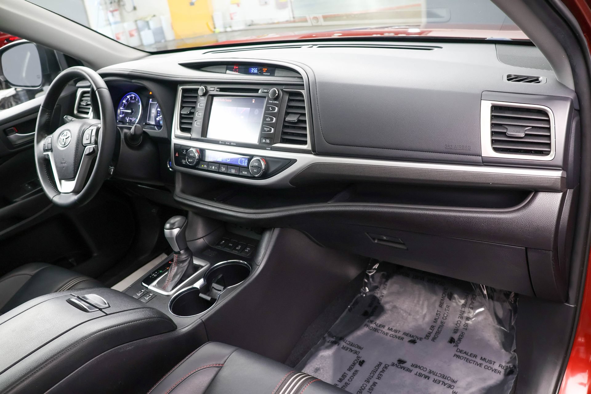 Used 2019 Toyota Highlander SE AWD/4WD image 34