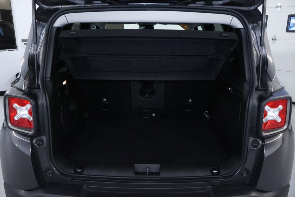 Used 2021 Jeep Renegade Limited w/ Sun & Sound Group image 18