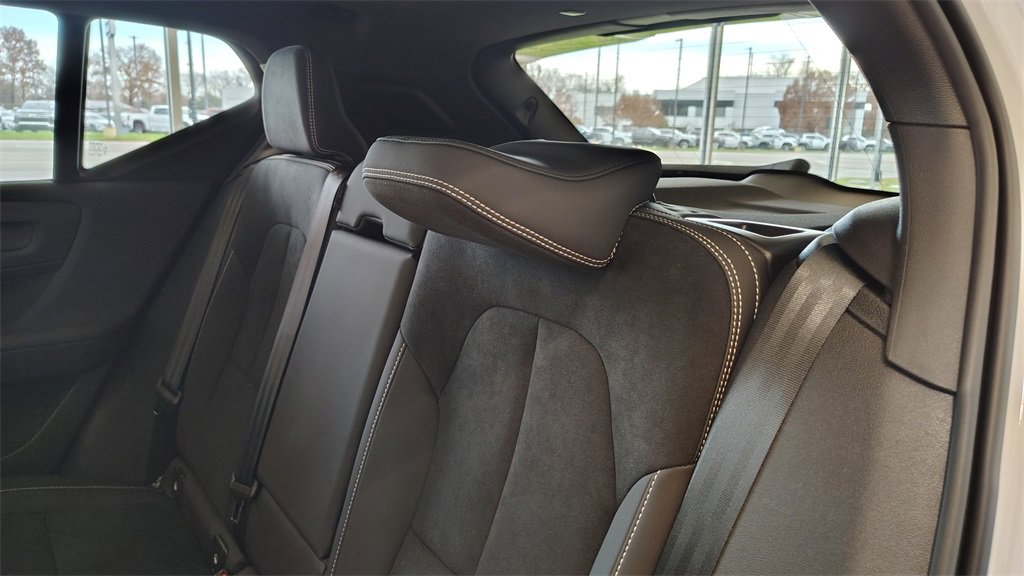 New 2026 Volvo XC40 B5 Ultra w/ Protection Package Premier image 22