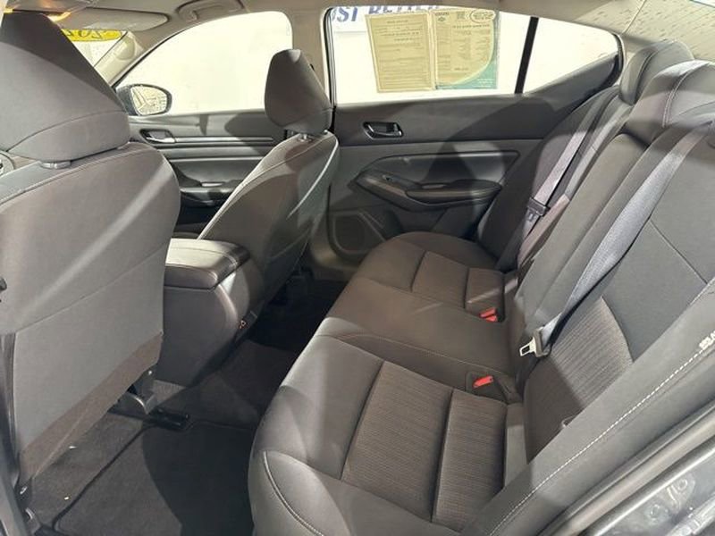 Used 2024 Nissan Altima 2.5 SV image 17