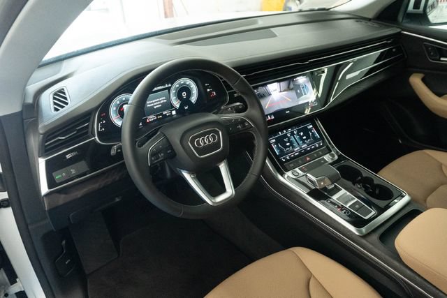 Used 2025 Audi Q8 Premium Plus AWD/4WD image 5