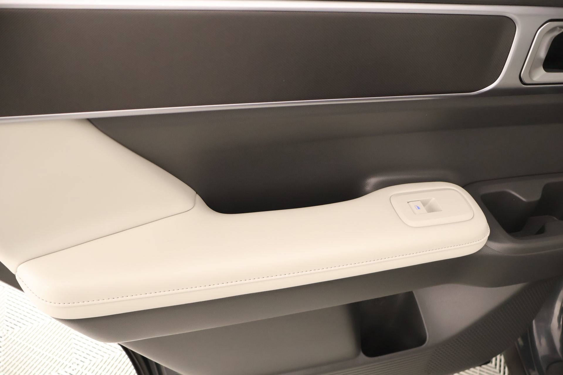 Certified 2026 Hyundai Santa Fe SEL FWD image 15