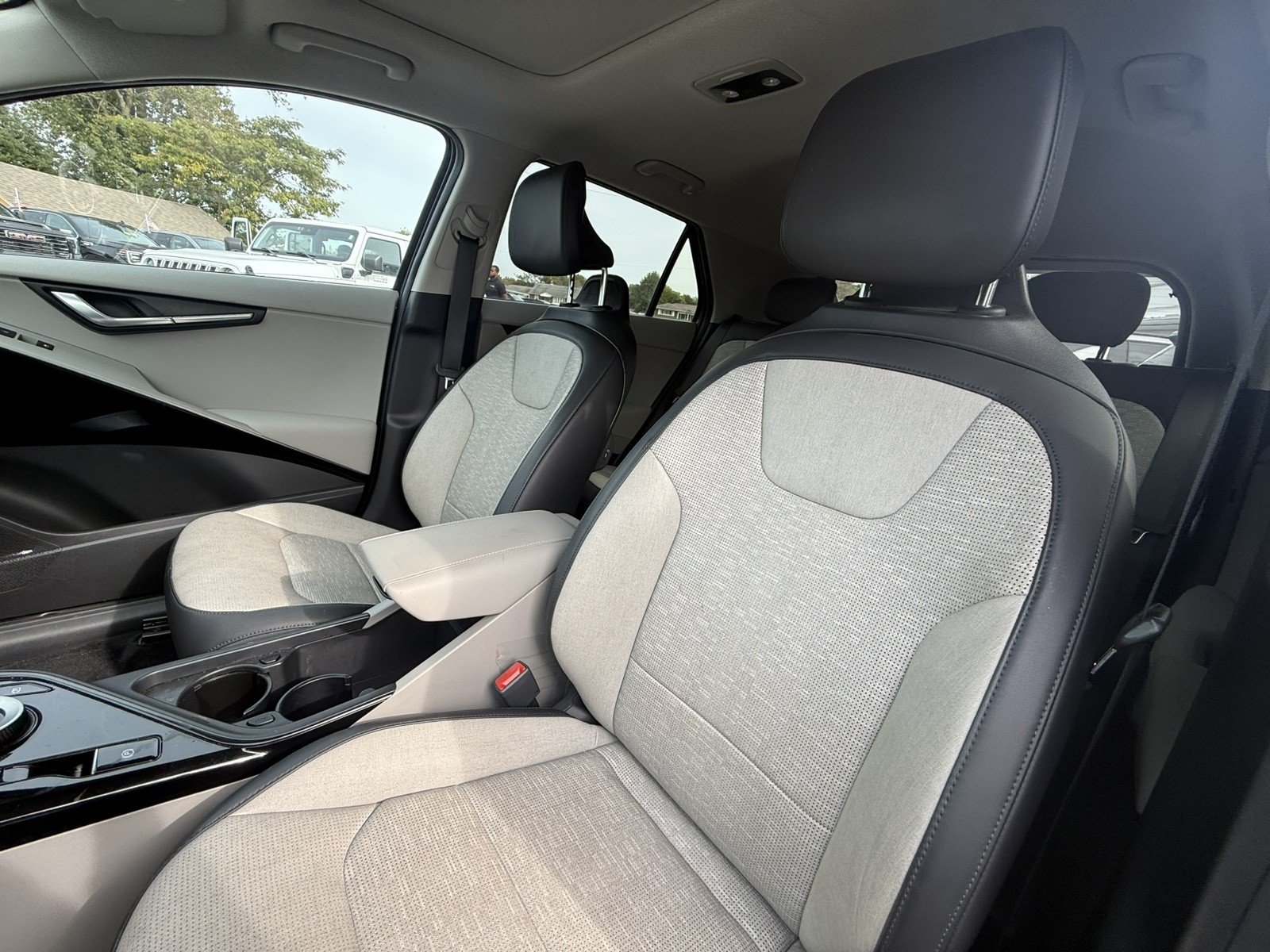 Used 2023 Kia Niro Wave FWD image 10