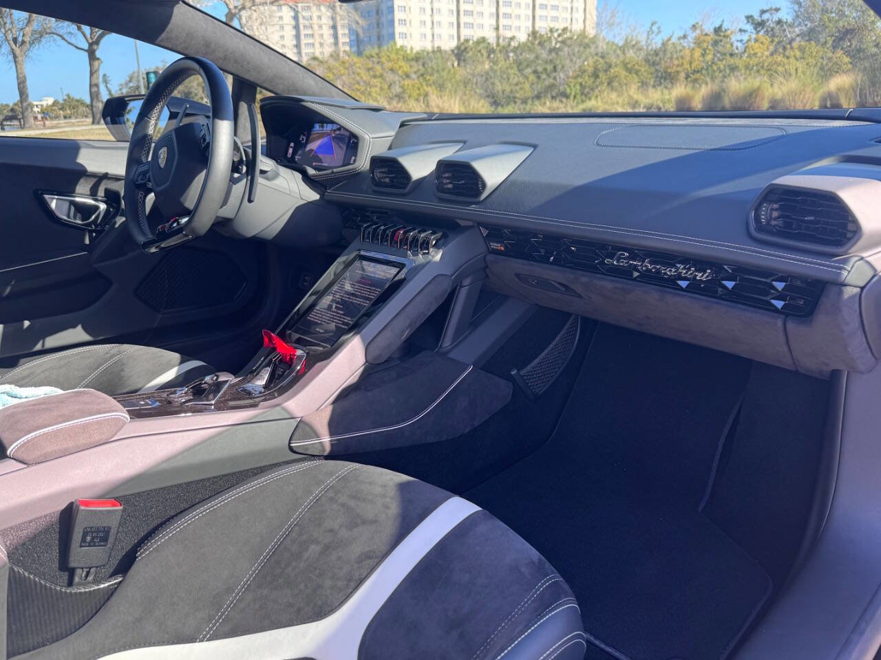 Used 2022 Lamborghini Huracan EVO image 82