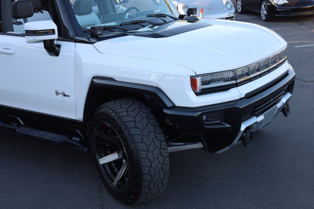 Used 2022 GMC Hummer EV Edition 1 w/ LPO, Illumination Package AWD/4WD image 10