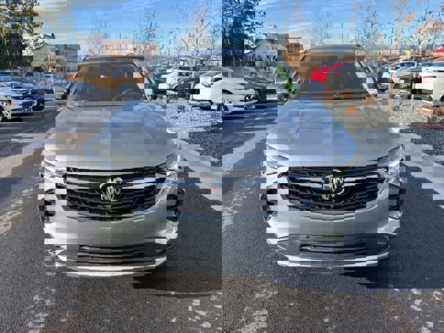 Used 2023 Buick Envision Essence w/ Technology Package I image 8
