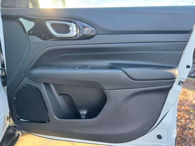 New 2026 Jeep Compass Limited image 14