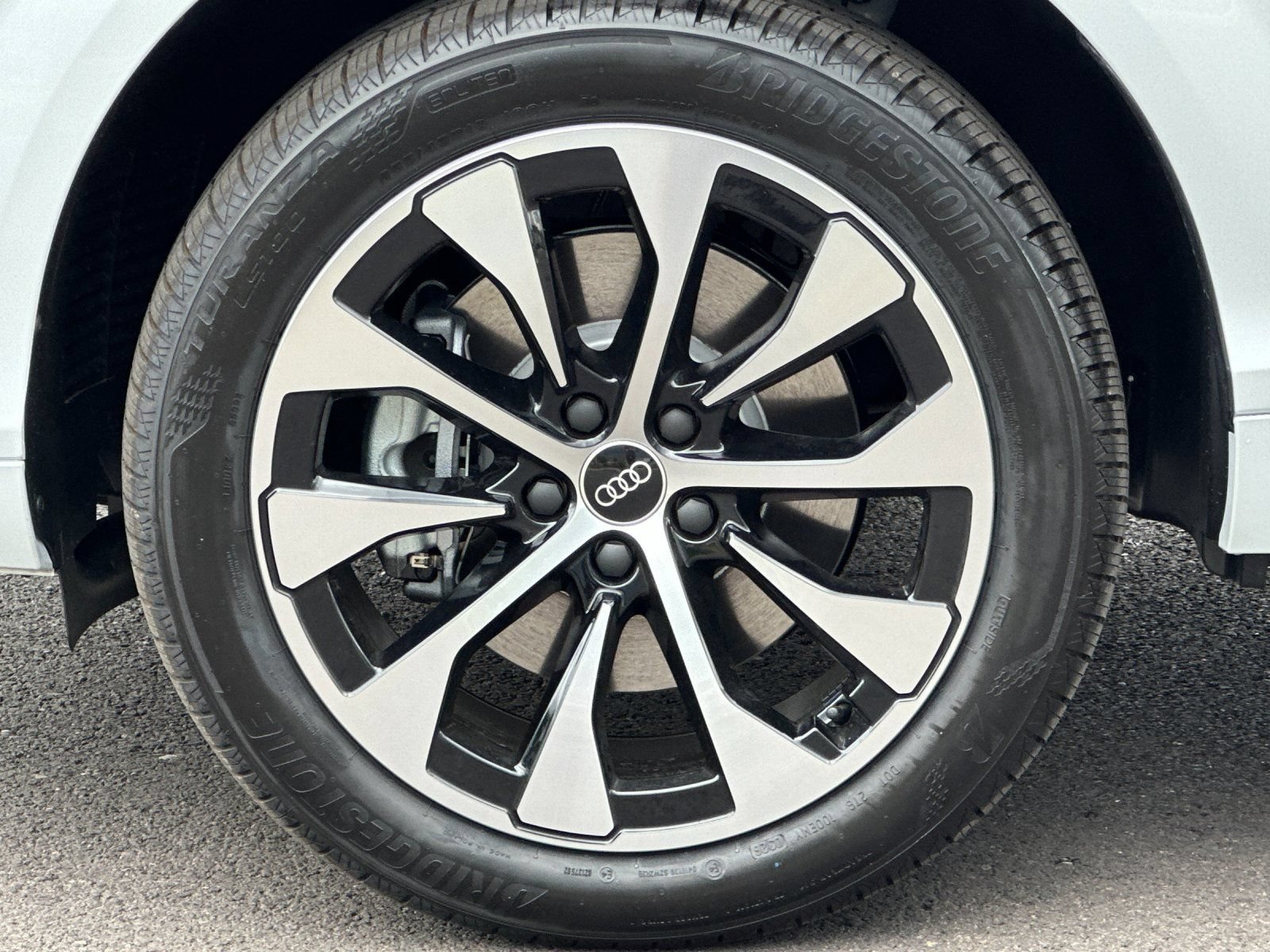 New 2026 Audi Q3 quattro 2.0T AWD/4WD image 24