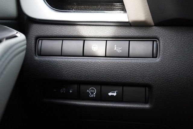 Certified 2025 Nissan Rogue SL w/ Tech Package AWD/4WD image 21