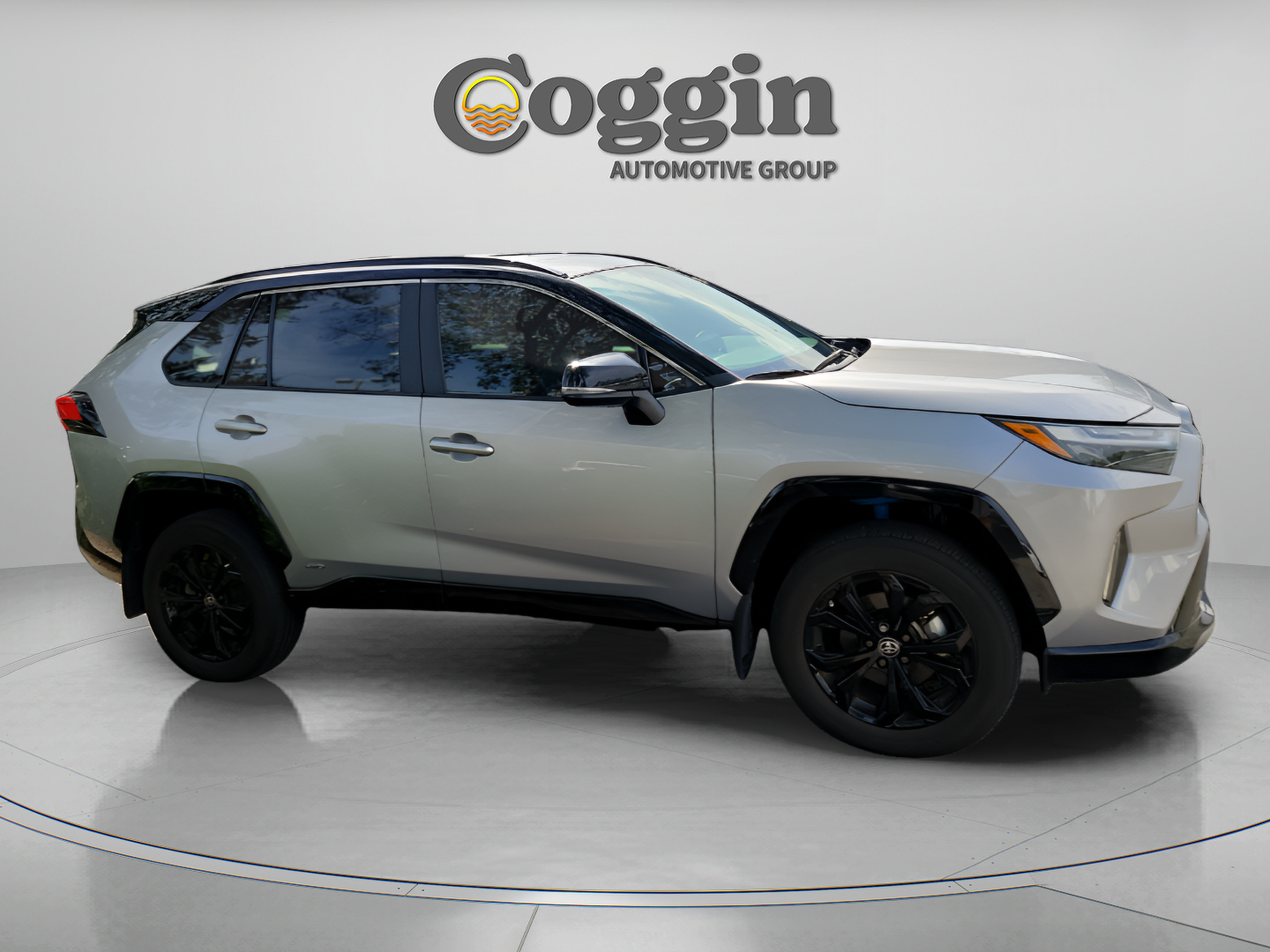 Used 2023 Toyota RAV4 XSE w/ XSE Grade Weather Package AWD/4WD image 5