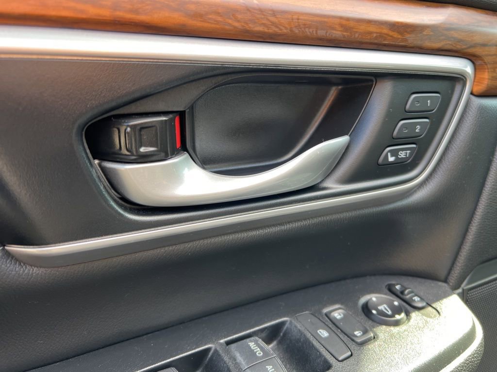 Used 2021 Honda CR-V Touring image 11