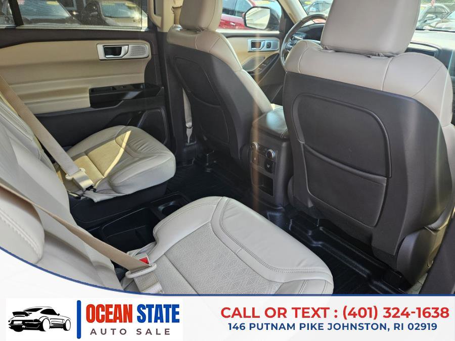 Used 2020 Ford Explorer Platinum w/ Premium Technology Package image 13