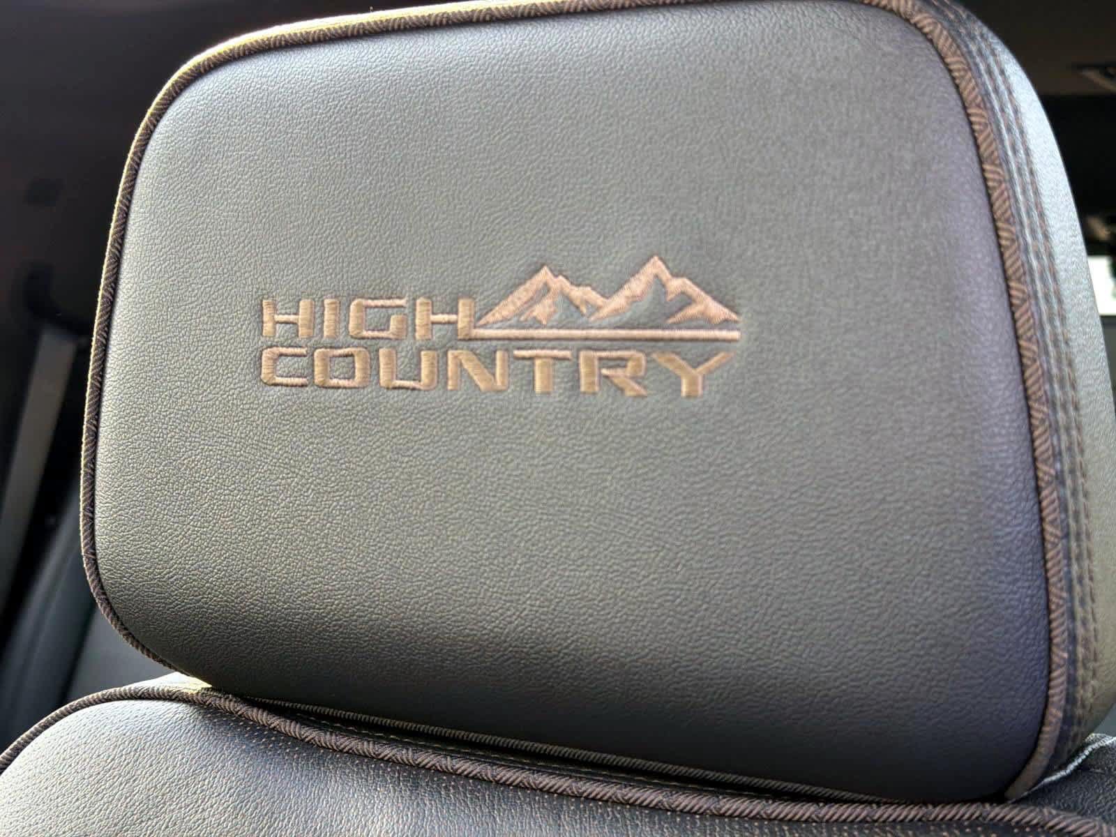Used 2024 Chevrolet Tahoe High Country AWD/4WD image 19