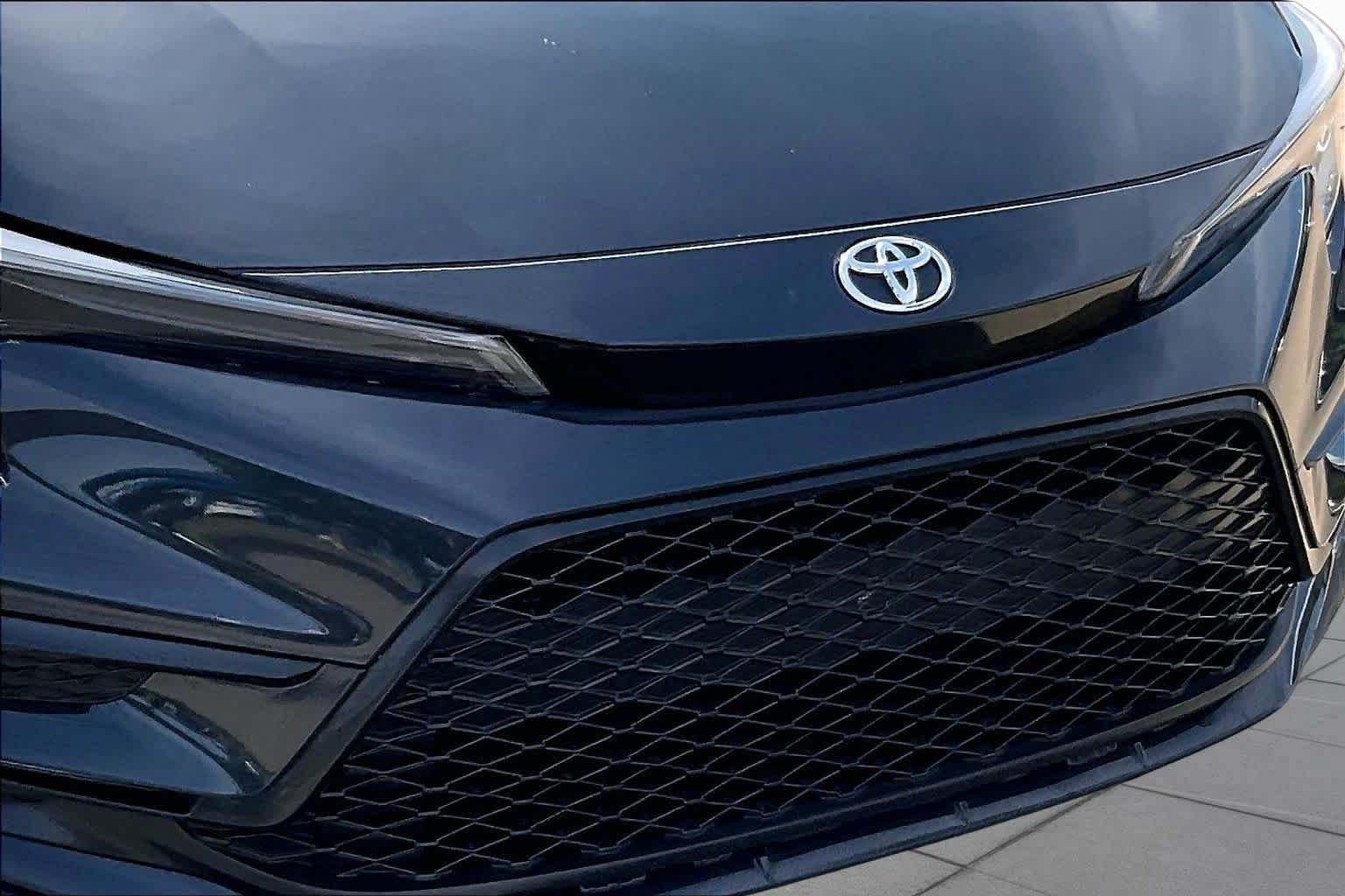 Used 2023 Toyota Corolla SE FWD image 29