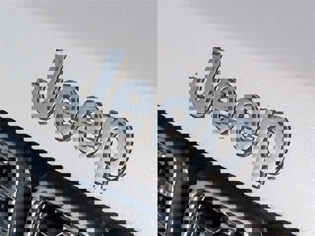 Used 2021 Jeep Grand Cherokee Summit image 12