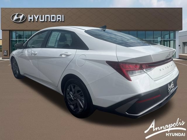 Certified 2026 Hyundai Elantra Hybrid FWD image 3