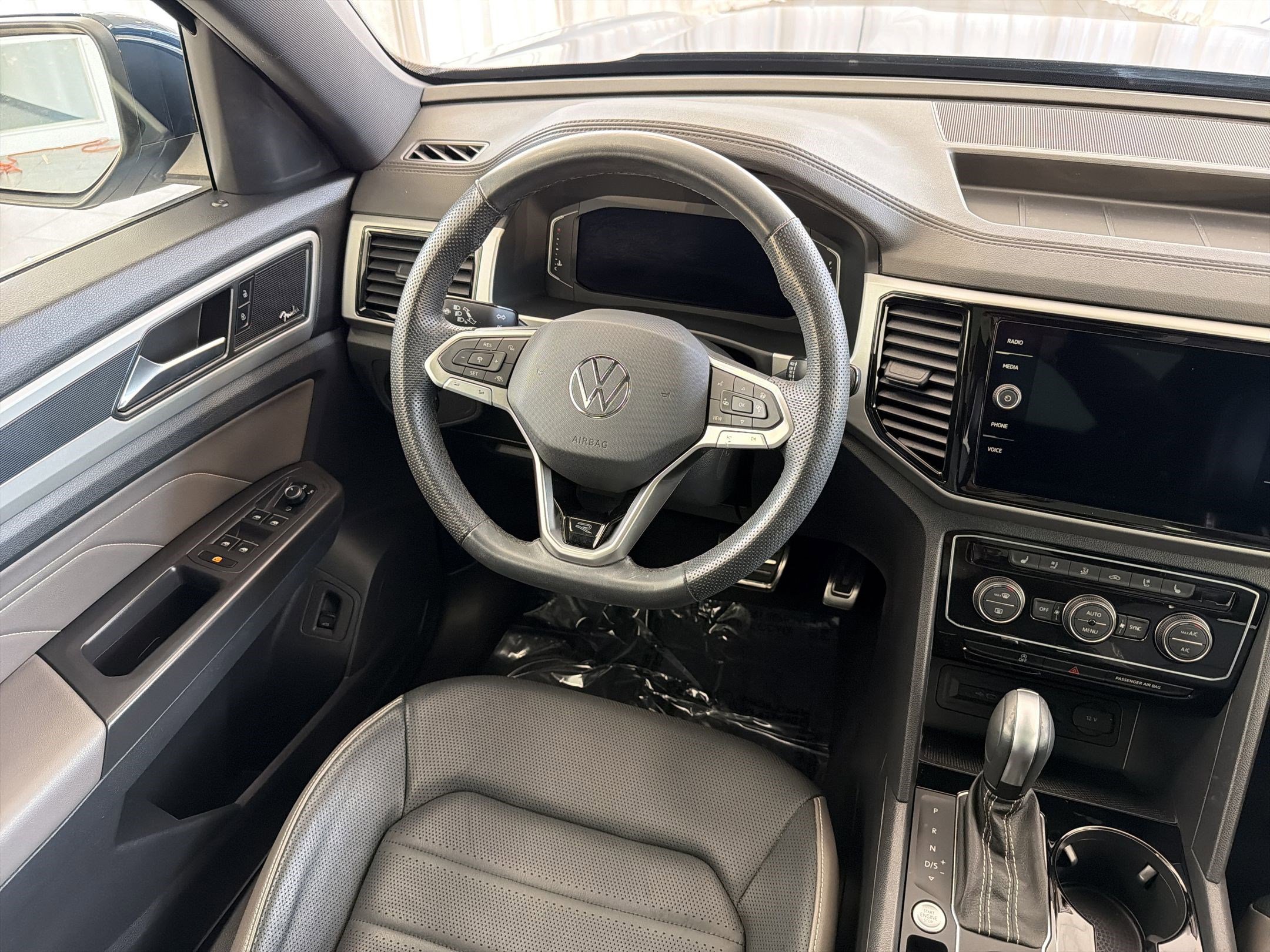 Used 2023 Volkswagen Atlas Cross Sport SEL Premium R-Line image 28