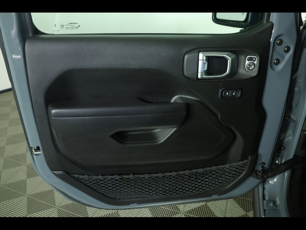 Used 2024 Jeep Wrangler Unlimited AWD/4WD image 19