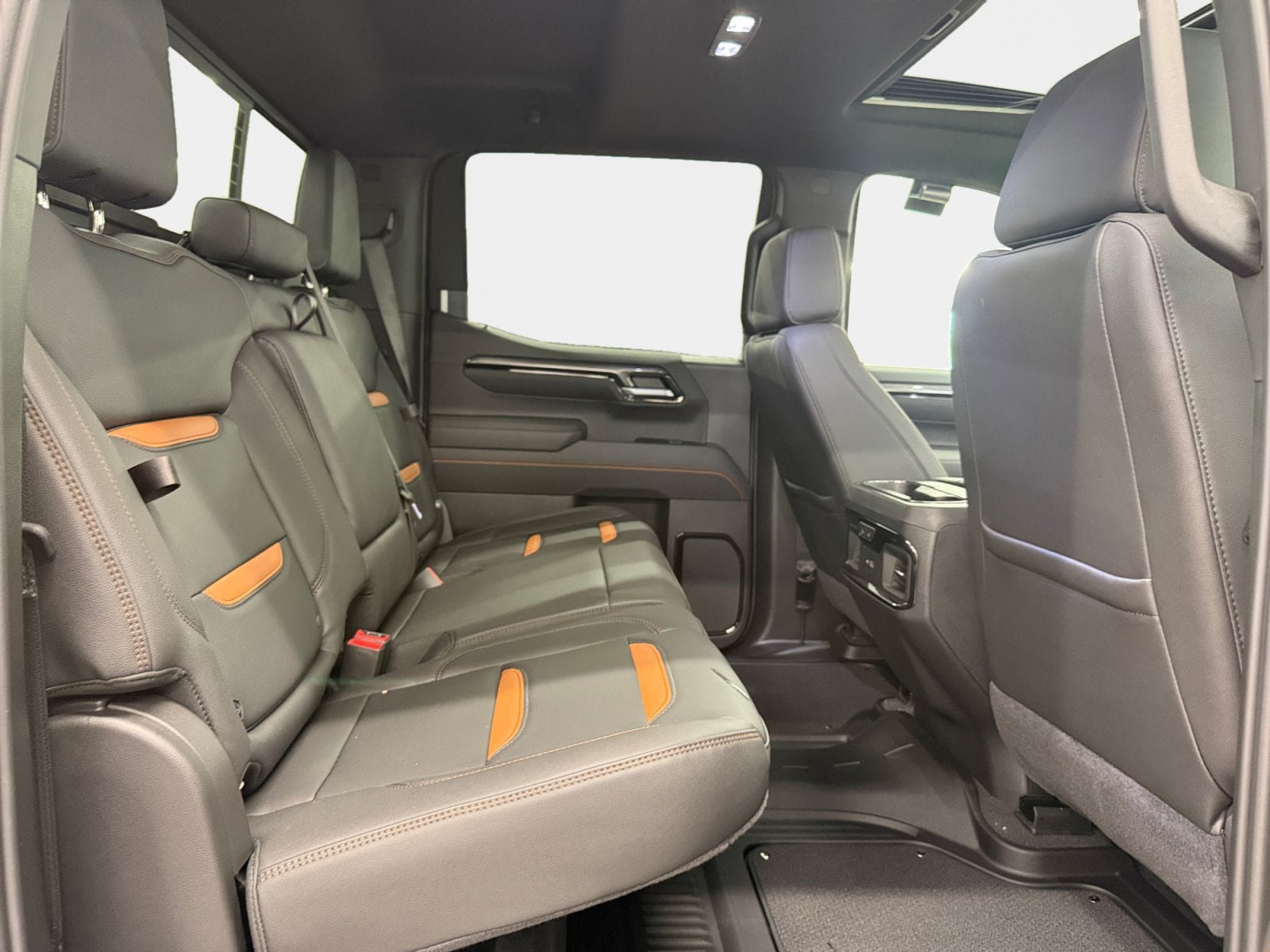 New 2026 GMC Sierra 1500 AT4 w/ AT4 Premium Package AWD/4WD image 11