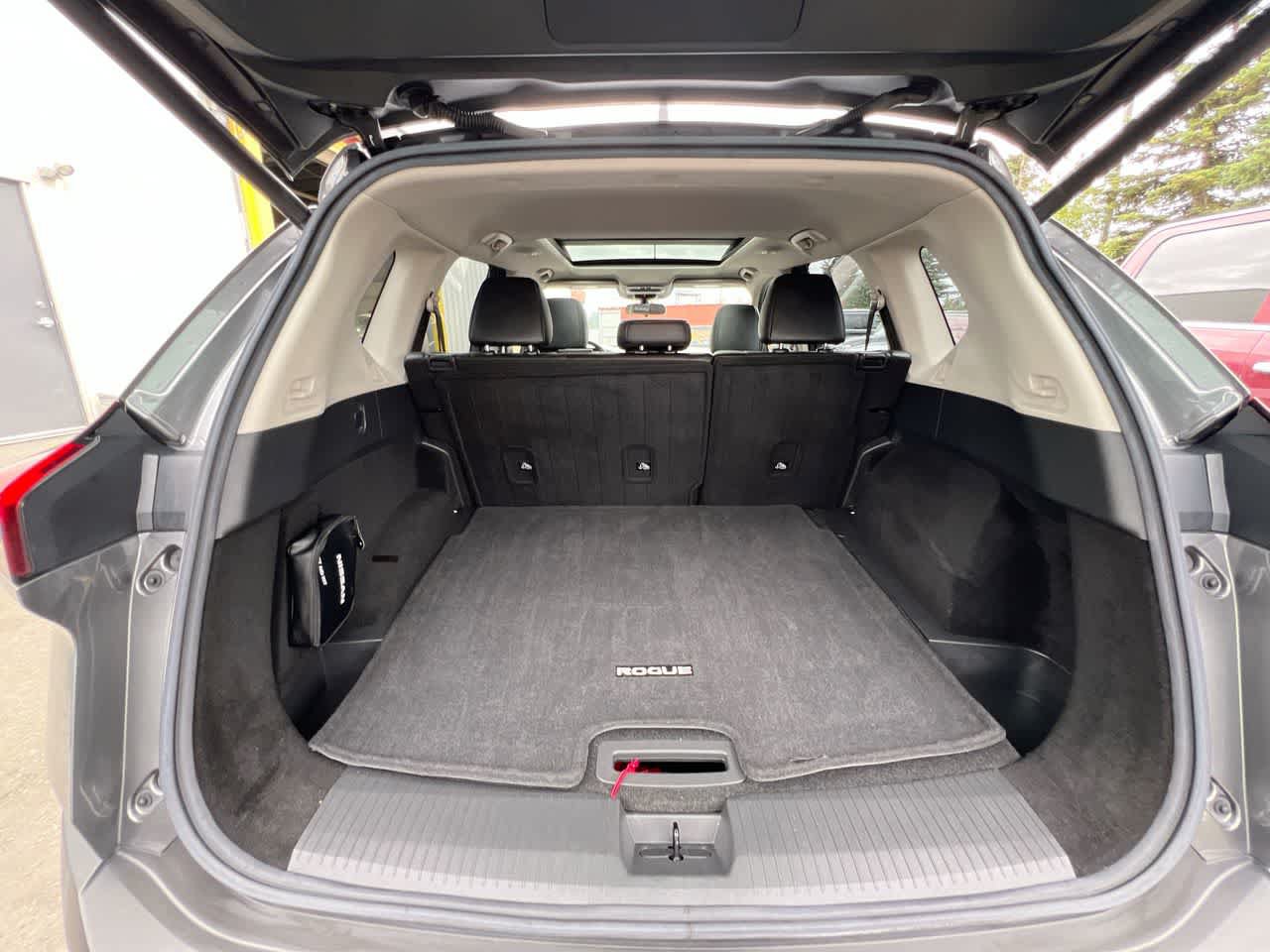 Used 2021 Nissan Rogue SV w/ Premium Package FWD image 24