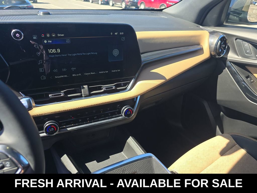 Used 2025 Chevrolet Equinox ACTIV image 11