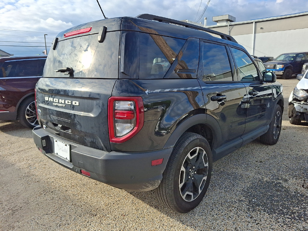 Used 2023 Ford Bronco Sport Outer Banks w/ Tech Package AWD/4WD image 4