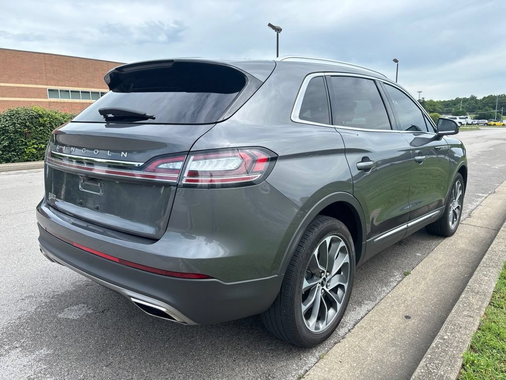 Used 2023 Lincoln Nautilus Reserve AWD/4WD image 3