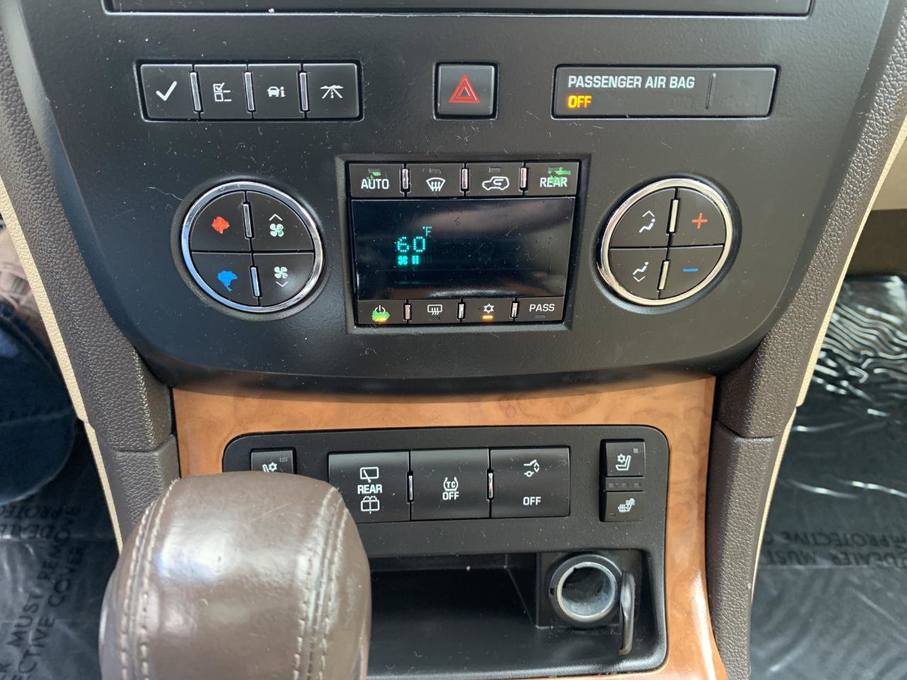 Used 2012 Buick Enclave Premium FWD image 26