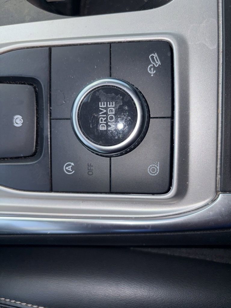 Used 2021 Ford Explorer XLT w/ Equipment Group 202A image 24