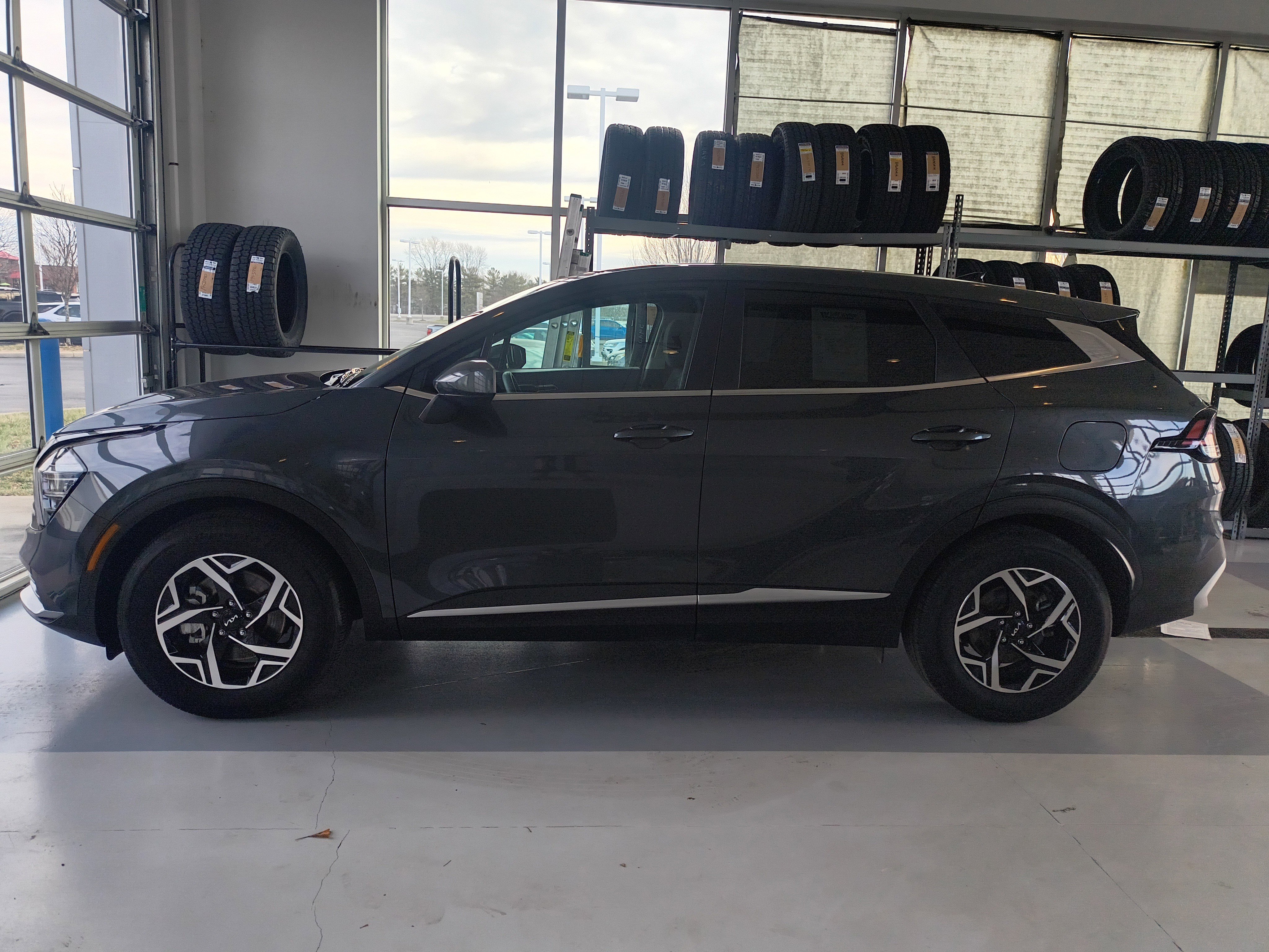 Used 2024 Kia Sportage LX image 26