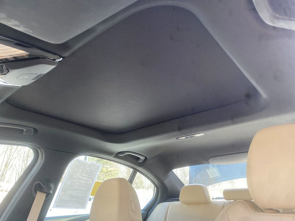 Used 2022 BMW 330i xDrive Sedan w/ Premium Package image 16