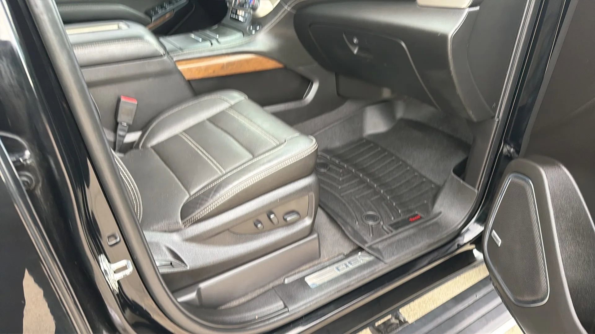 Used 2019 GMC Yukon Denali w/ Denali Ultimate Package image 83