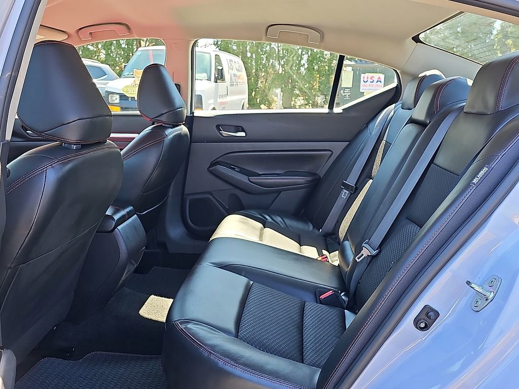 Used 2024 Nissan Altima 2.5 SR image 10
