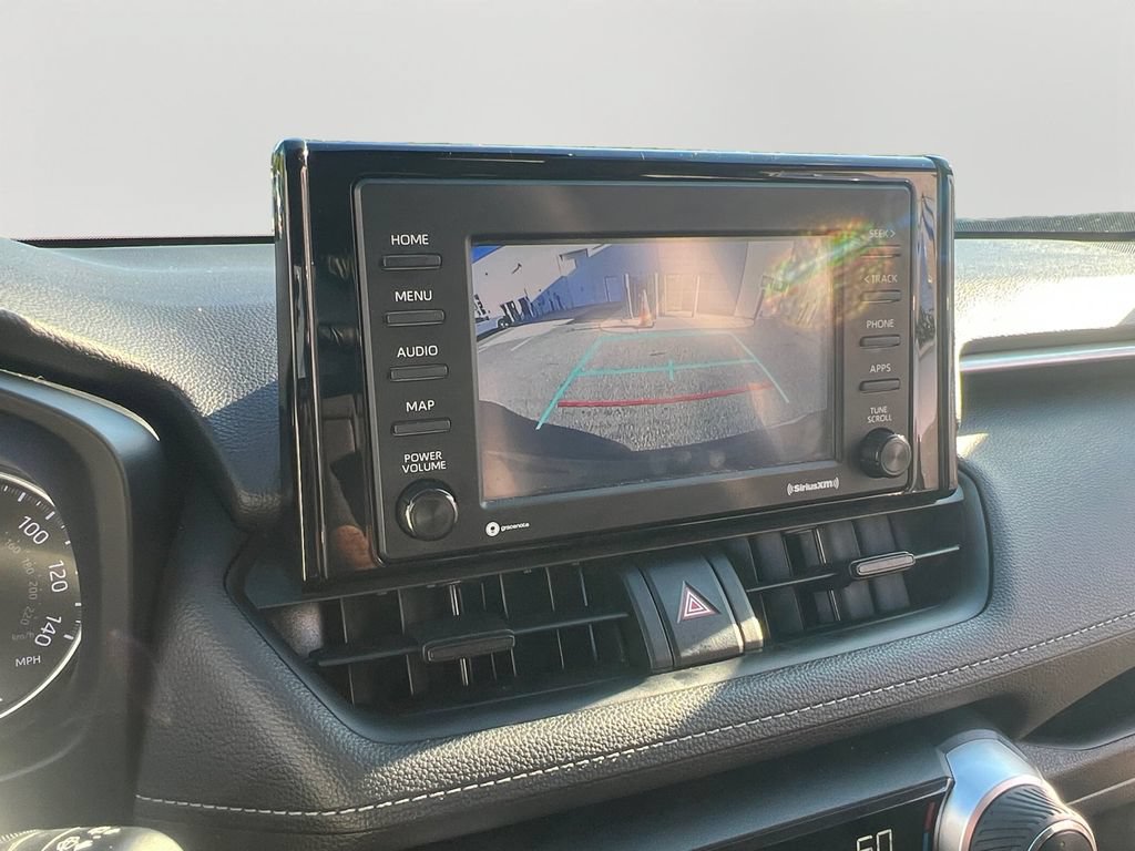 Used 2022 Toyota RAV4 XLE AWD/4WD image 16