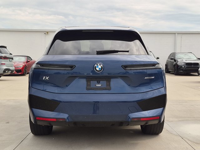 Used 2024 BMW iX xDrive50 w/ Sport Package AWD/4WD image 6
