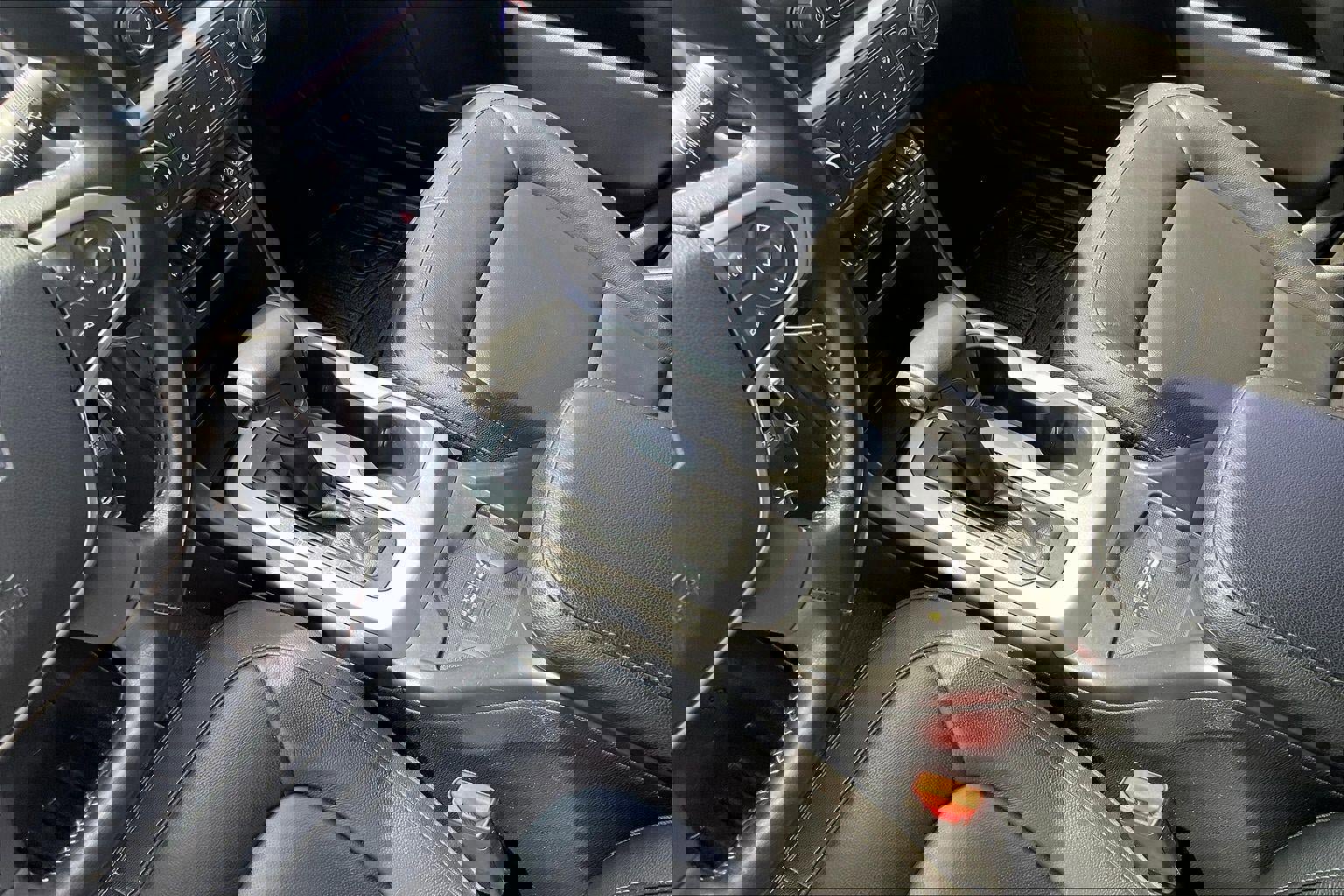 Used 2020 Chevrolet Colorado ZR2 image 18