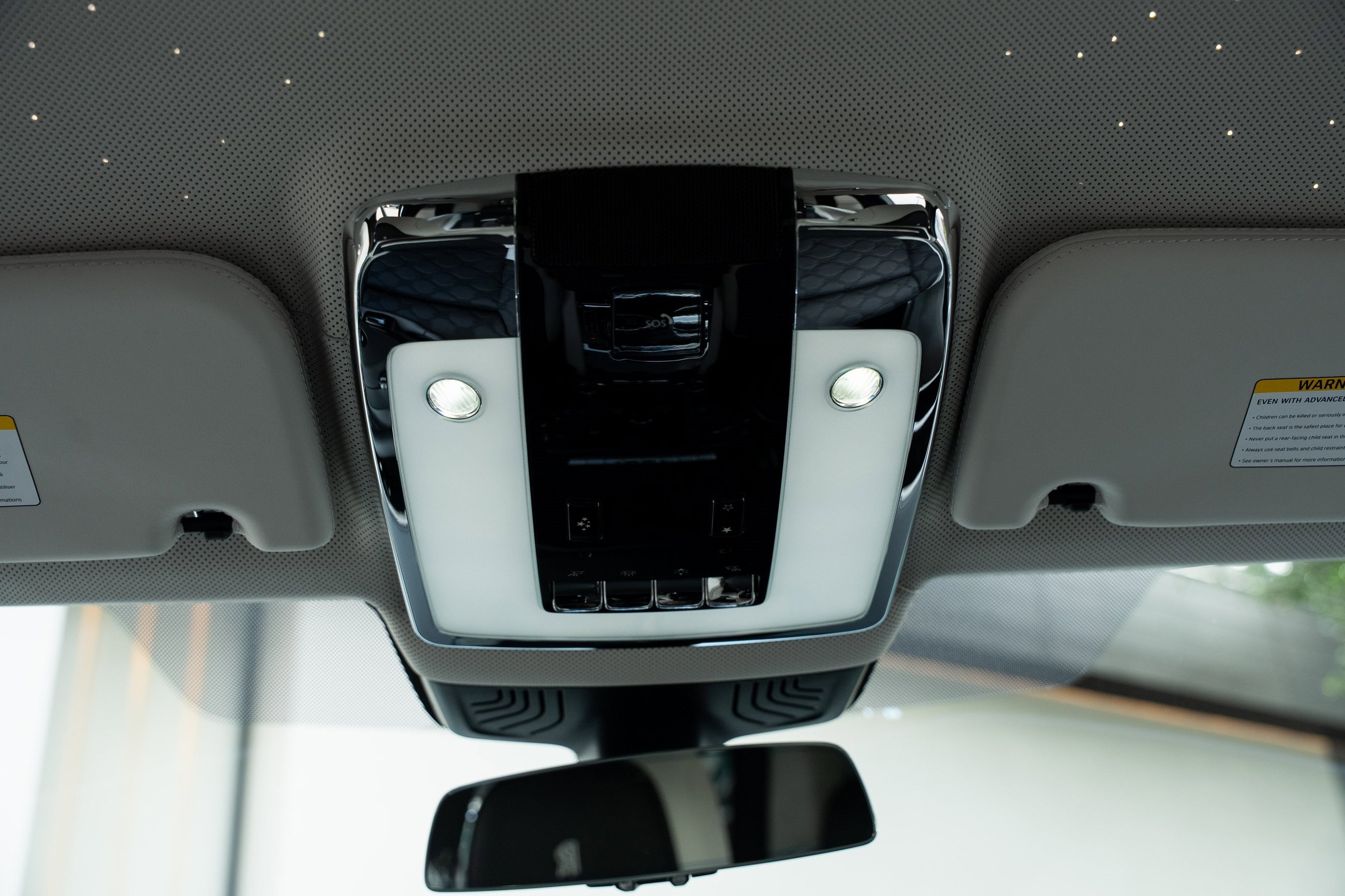 Used 2025 Rolls-Royce Cullinan Black Badge image 31