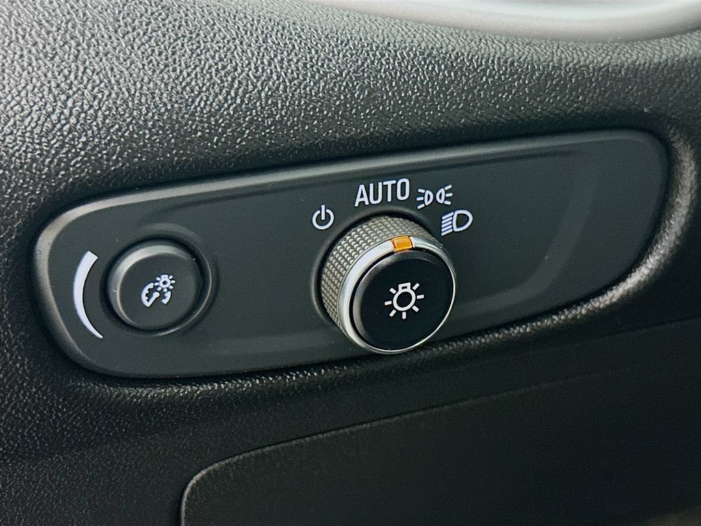 Used 2024 Chevrolet Malibu LT FWD image 16
