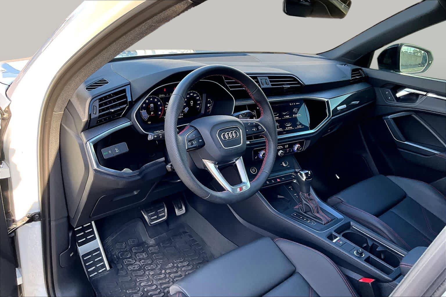 Used 2025 Audi Q3 2.0T Premium Plus AWD/4WD image 21