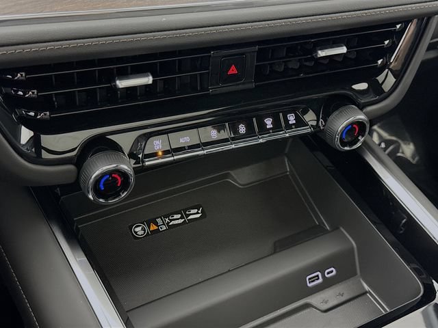 New 2026 Chevrolet Tahoe High Country AWD/4WD image 17