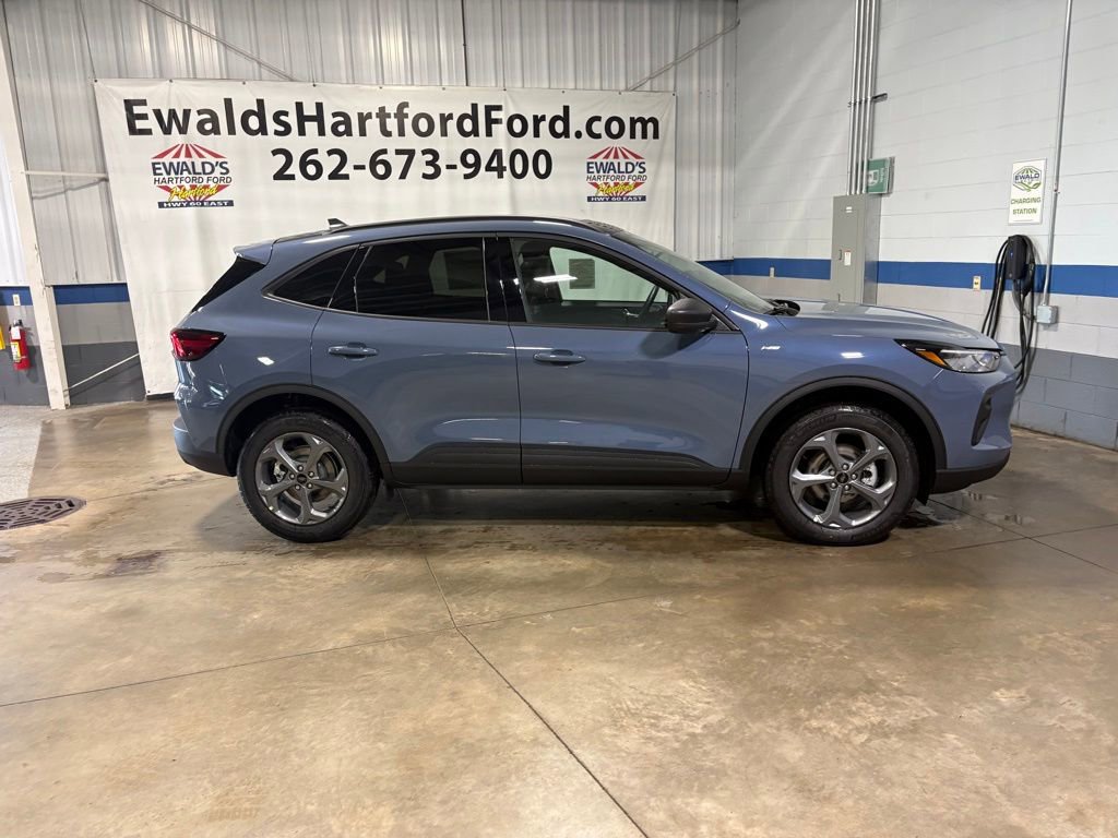 New 2026 Ford Escape ST-Line w/ Tech Pack #1 image 9