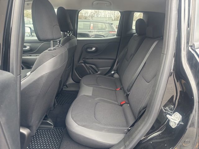 Used 2023 Jeep Renegade Latitude w/ Premium Group image 13