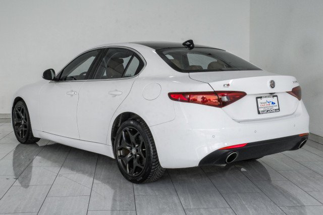 Used 2021 Alfa Romeo Giulia Ti AWD/4WD image 8