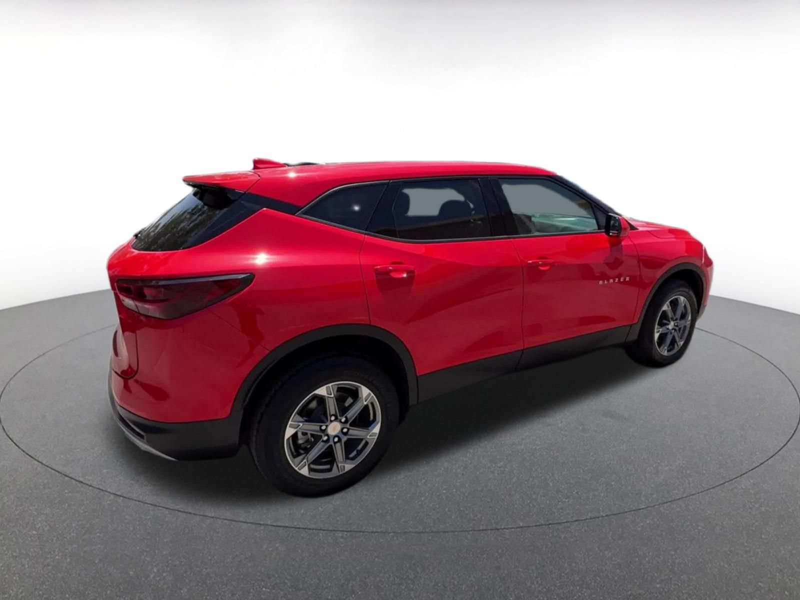 Used 2025 Chevrolet Blazer LT FWD image 15
