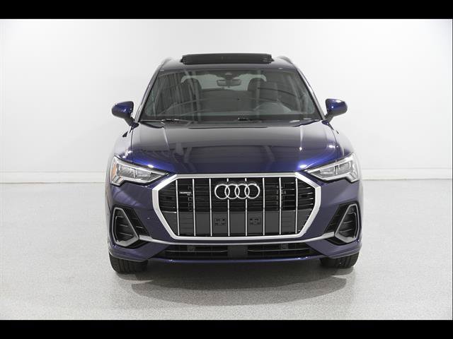 Used 2025 Audi Q3 2.0T Premium AWD/4WD image 2