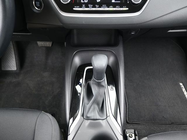 Used 2025 Toyota Corolla LE w/ Convenience Package image 7