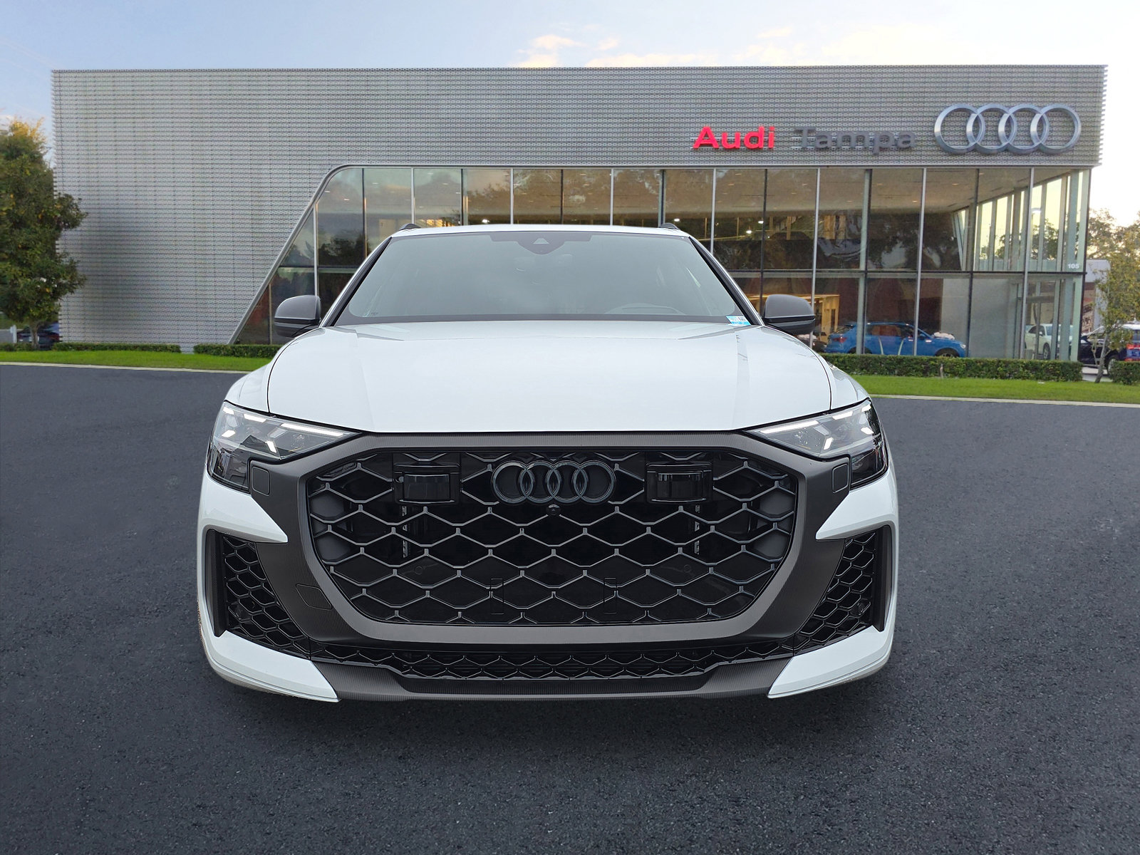 New 2025 Audi RS Q8 performance image 2