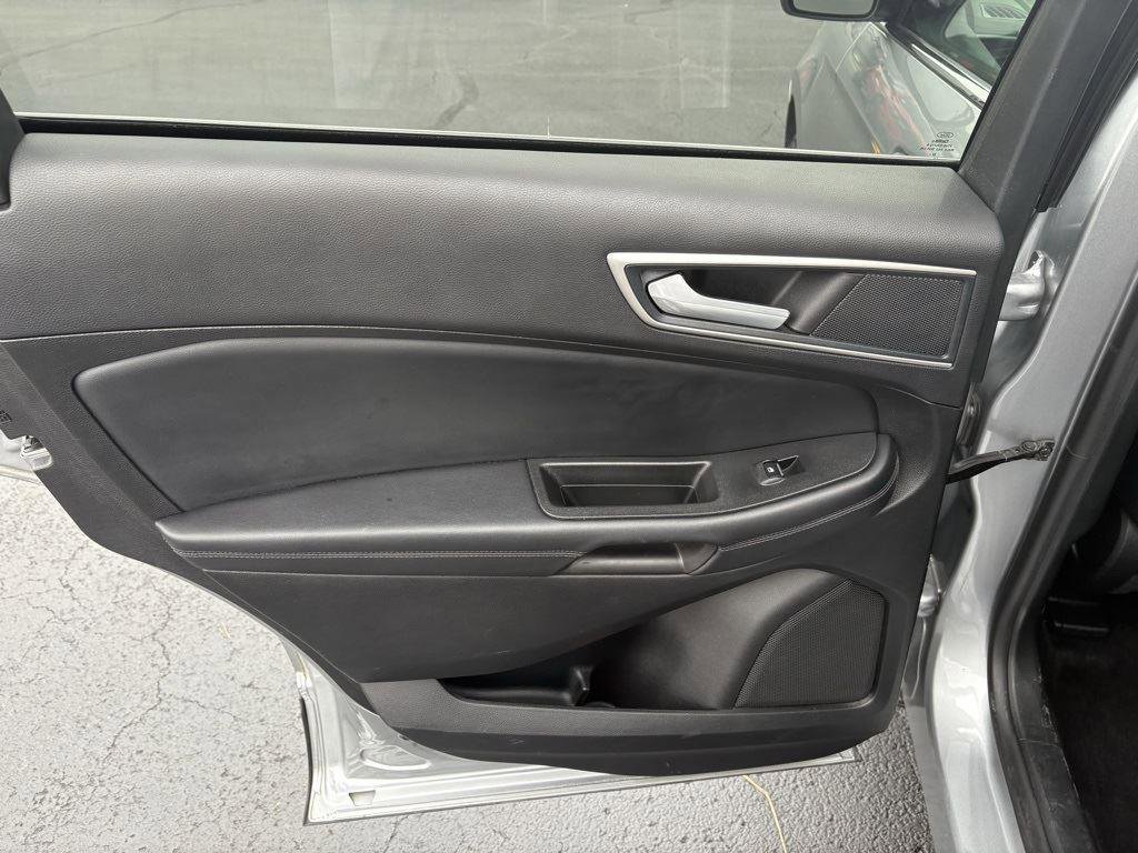 Used 2024 Ford Edge SEL image 13