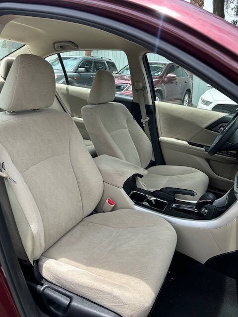 Used 2013 Honda Accord LX image 31